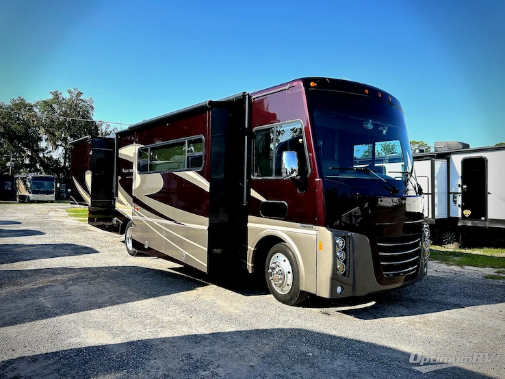 2017 Winnebago Sightseer 33C RV Photo 1