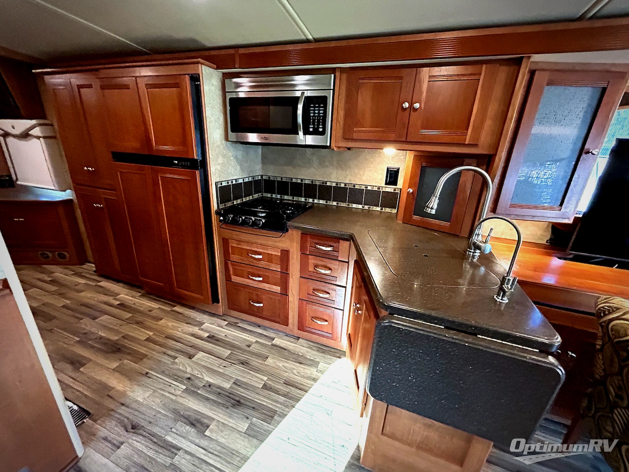 2017 Winnebago Sightseer 33C Photo 12
