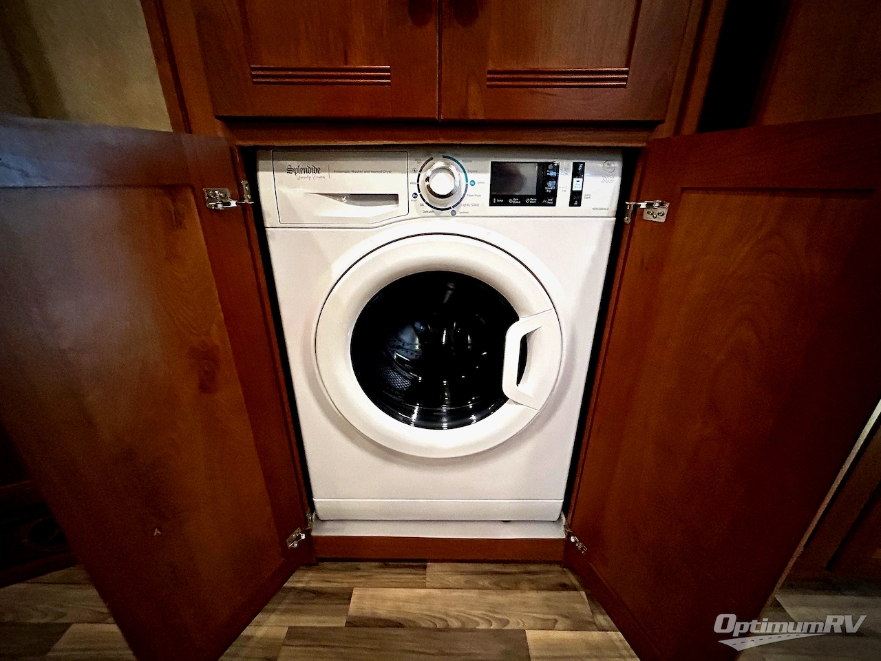 2017 Winnebago Sightseer 33C Photo 17