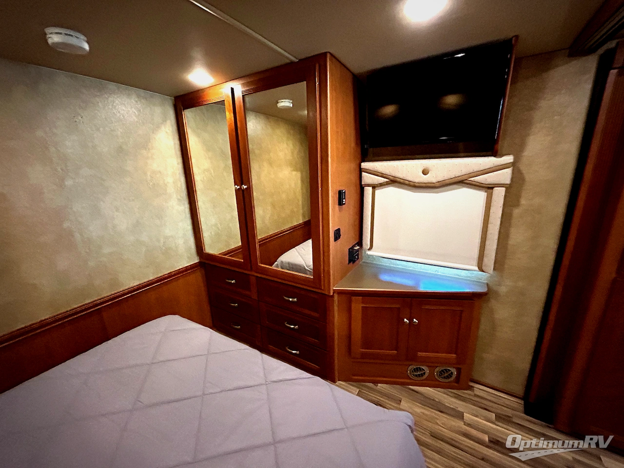 2017 Winnebago Sightseer 33C Photo 20