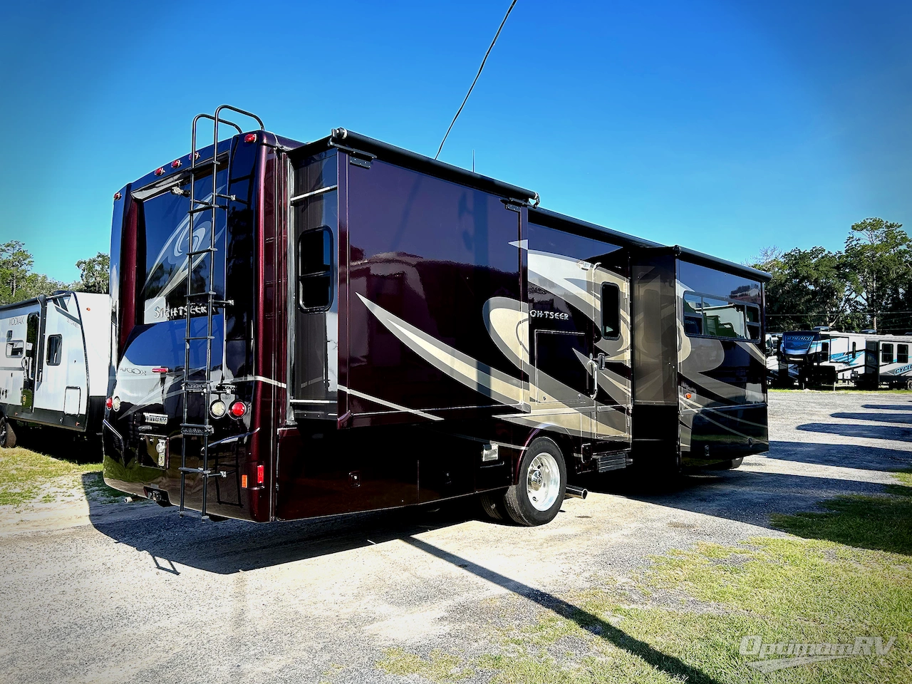 2017 Winnebago Sightseer 33C Photo 2