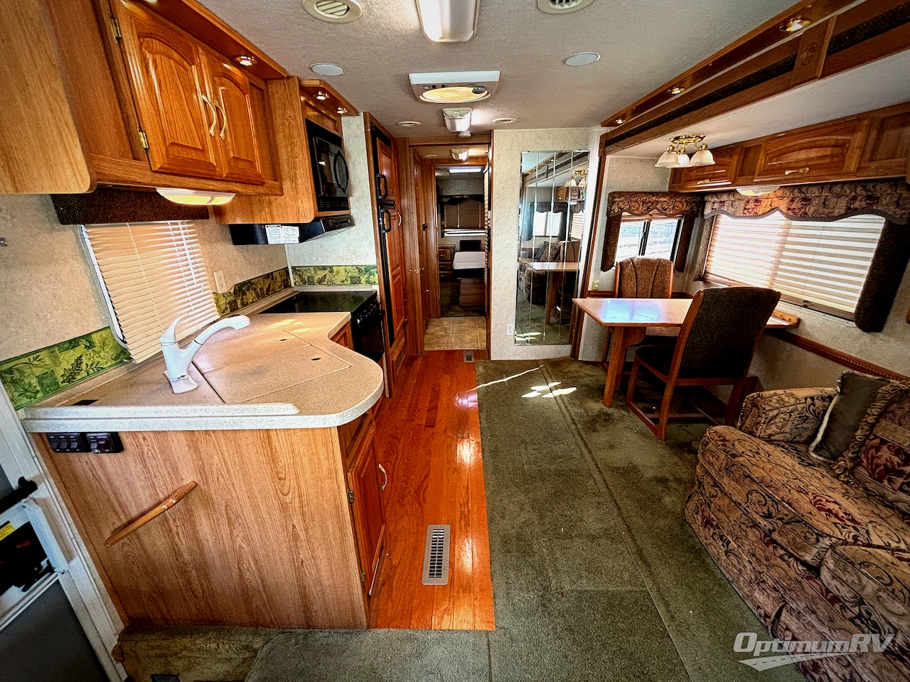 2003 Georgie Boy Cruise Master 3604T Photo 3