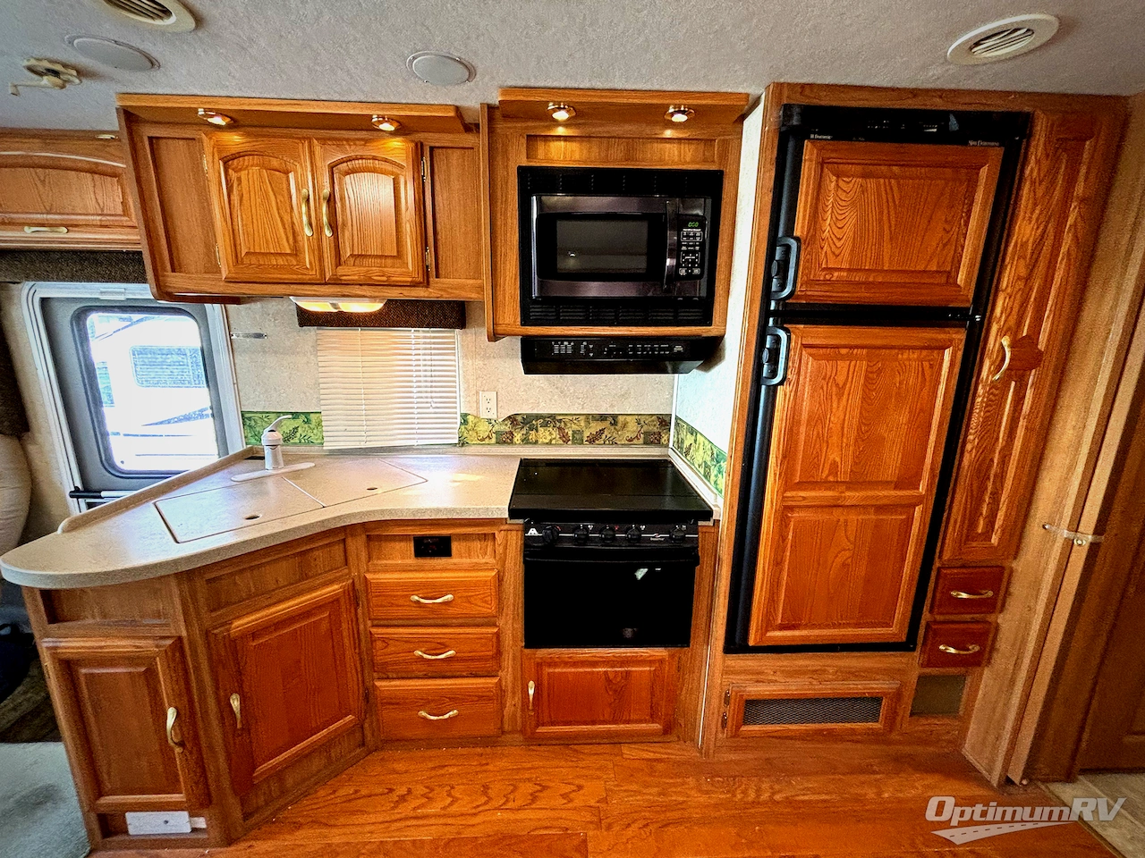 2003 Georgie Boy Cruise Master 3604T Photo 5