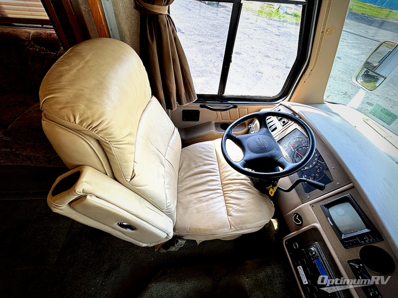 2003 Georgie Boy Cruise Master 3604T Photo 6