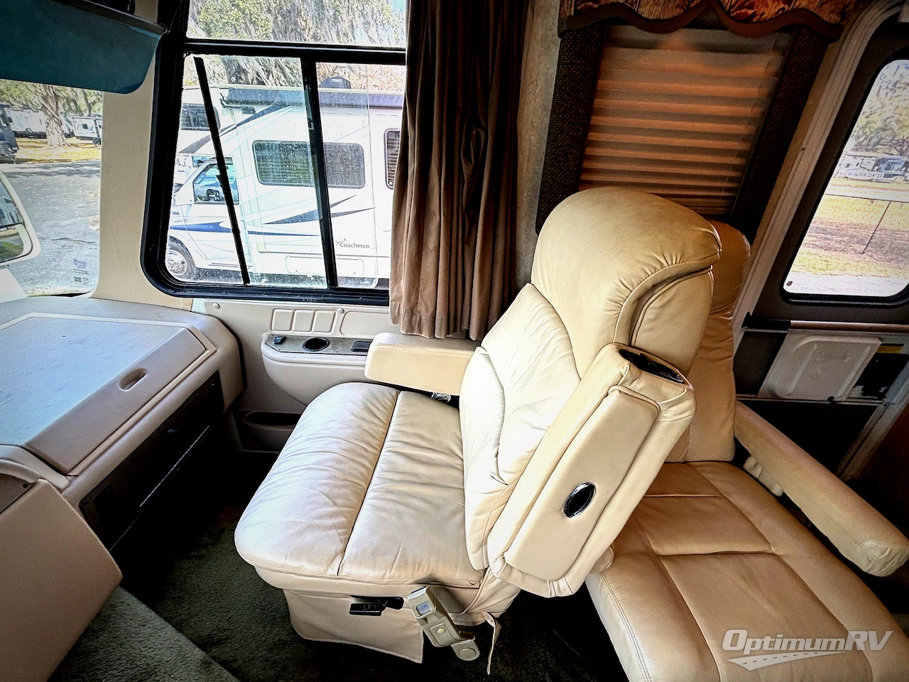 2003 Georgie Boy Cruise Master 3604T Photo 8