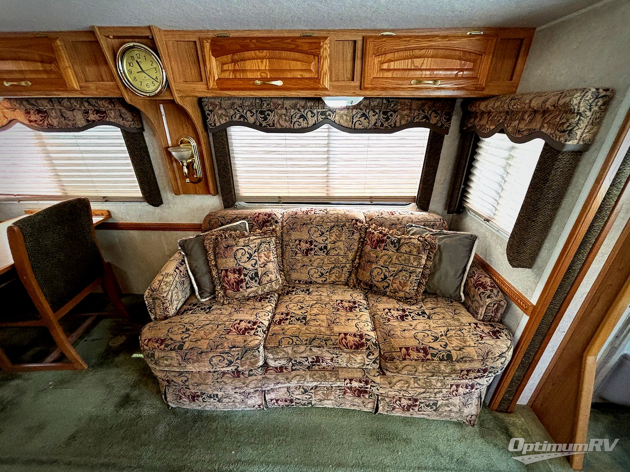 2003 Georgie Boy Cruise Master 3604T Photo 10