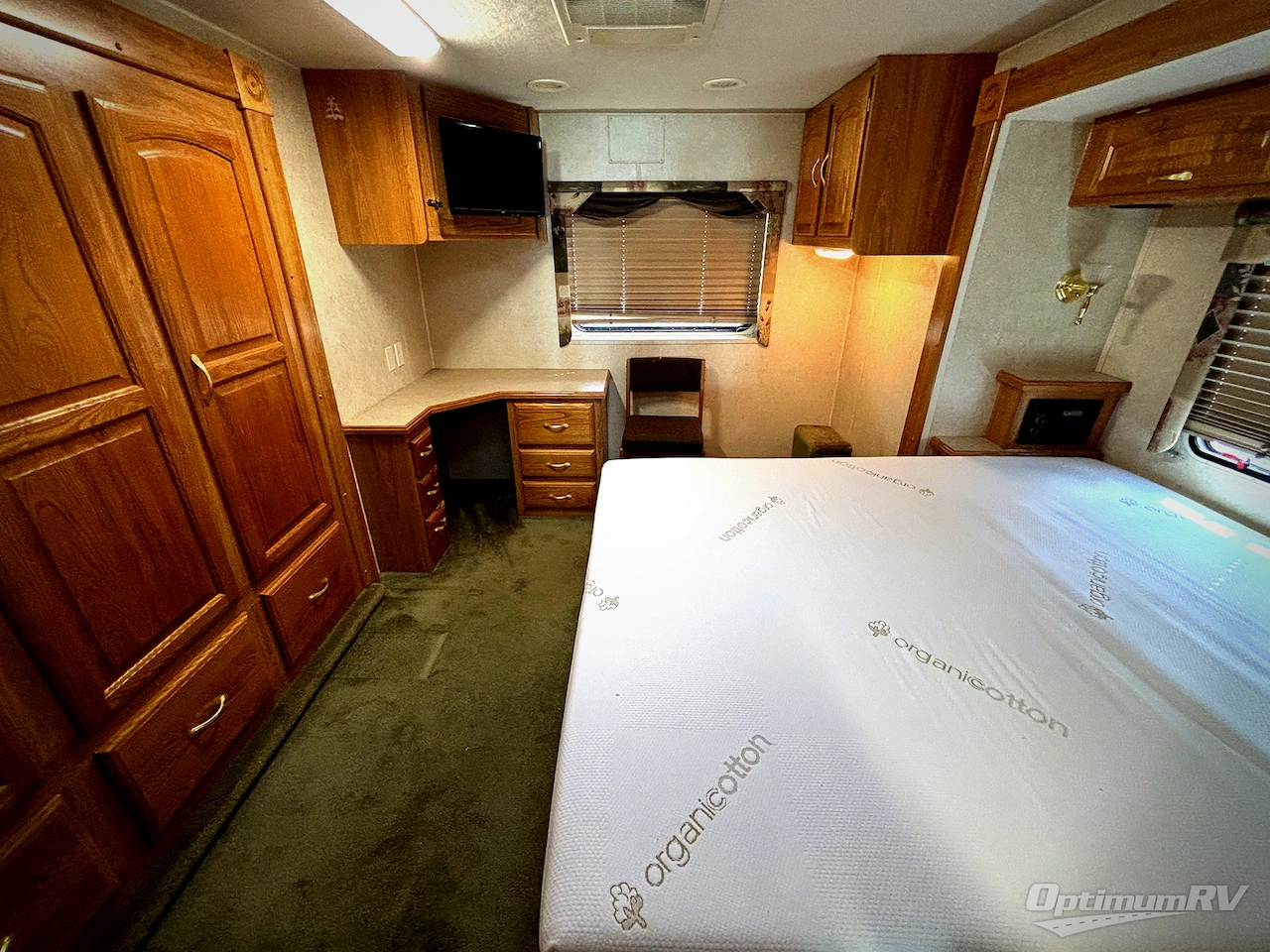 2003 Georgie Boy Cruise Master 3604T Photo 17