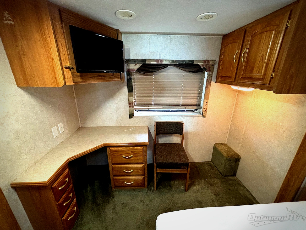 2003 Georgie Boy Cruise Master 3604T Photo 20