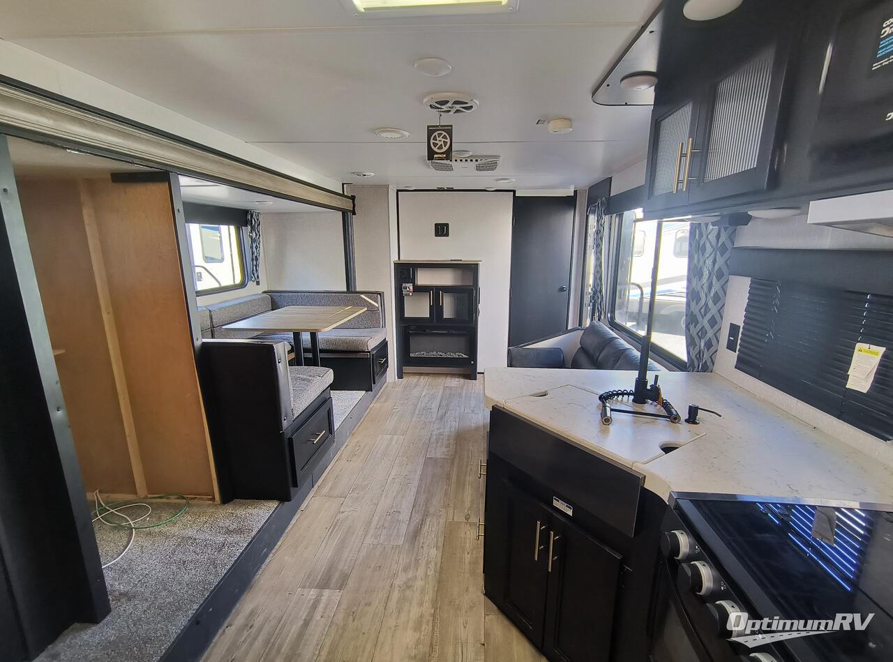 2022 Forest River Cherokee Grey Wolf 26BRB Photo 4