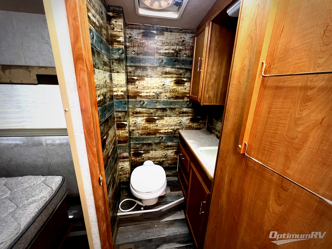 2005 Winnebago Sightseer 30 B Photo 17