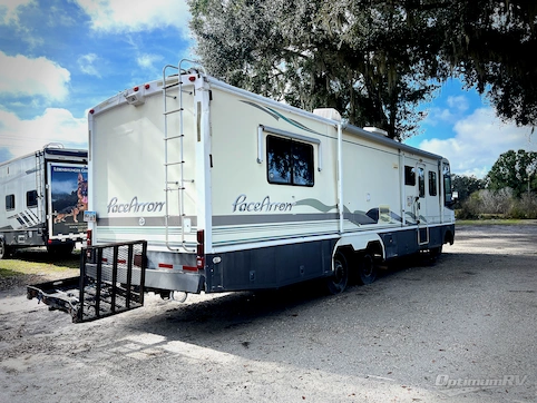 1998 Fleetwood Pace Arrow 36S RV Photo 3