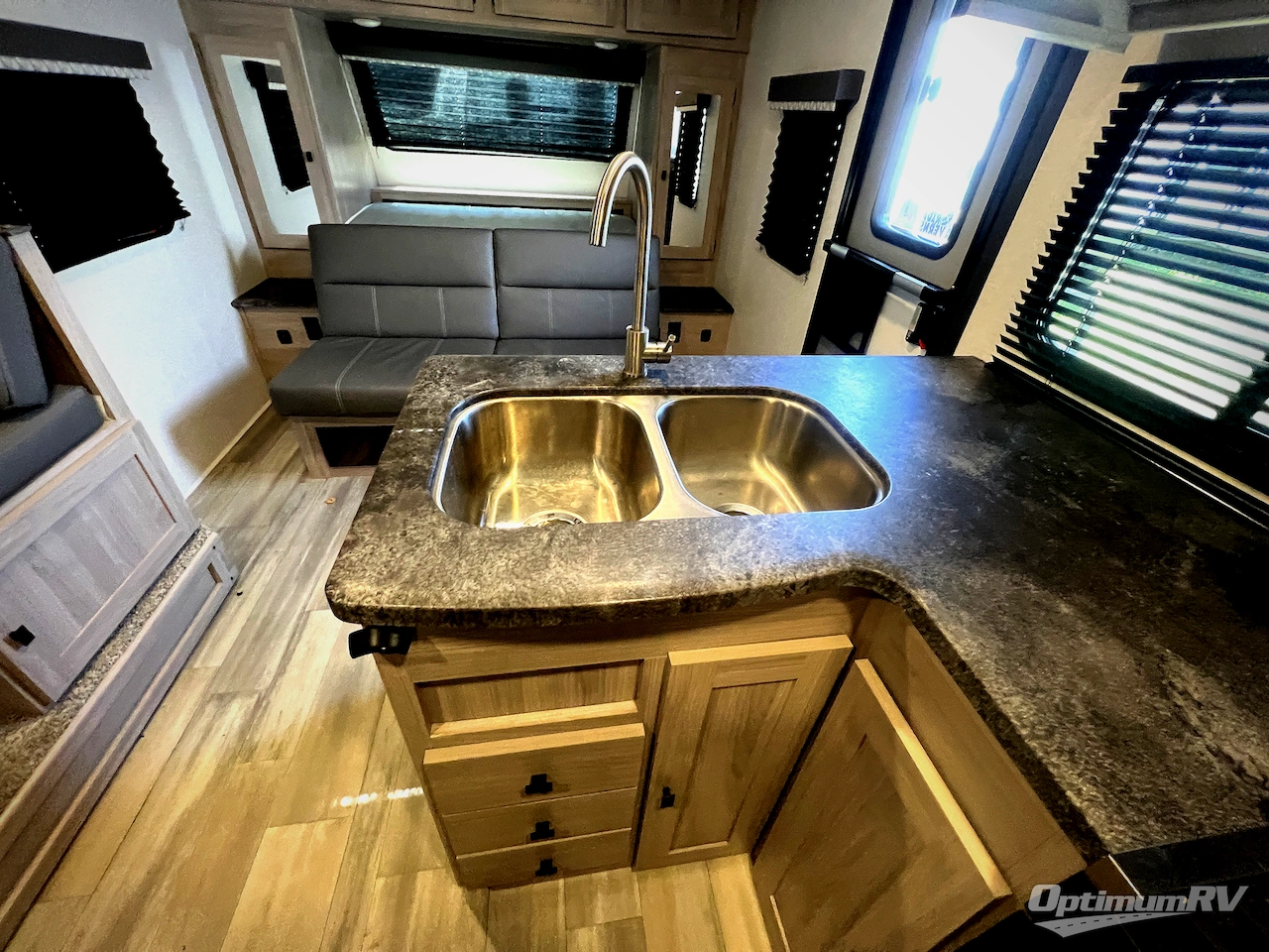 2023 Coachmen Northern Spirit XTR 2146BHX Photo 9