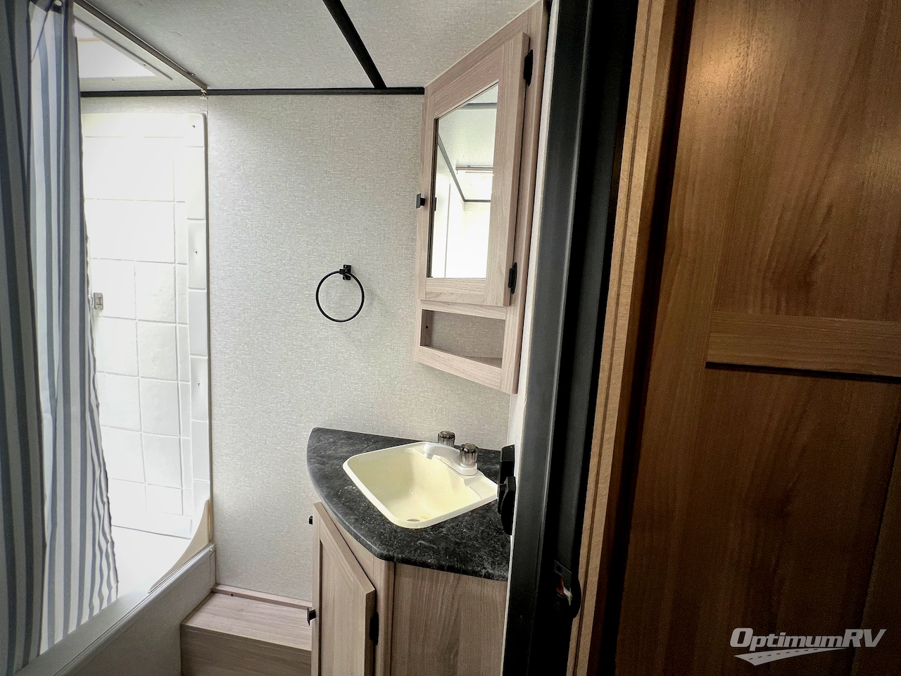 2023 Coachmen Northern Spirit XTR 2146BHX Photo 17