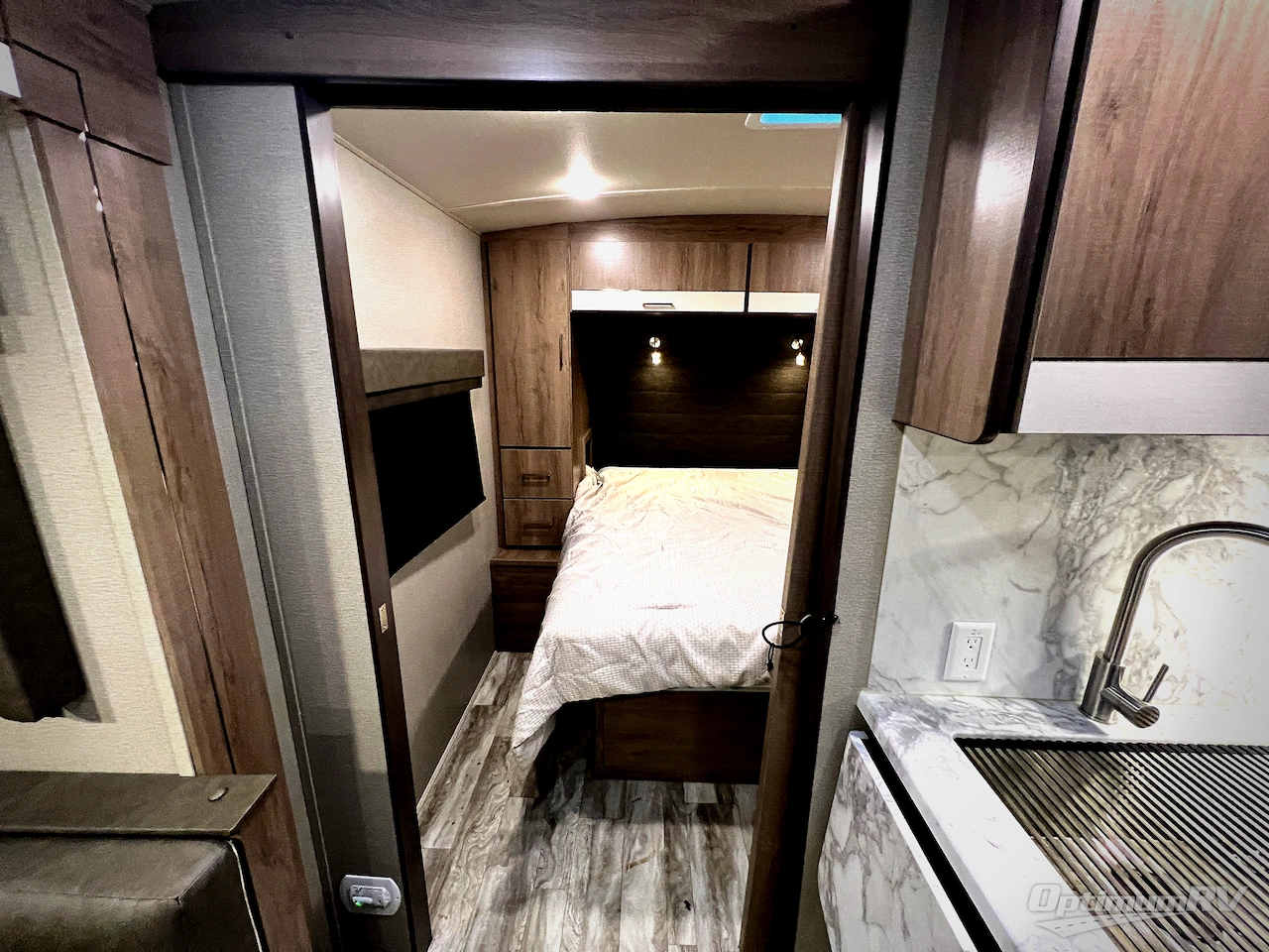 2022 Grand Design Imagine 2600RB Photo 10