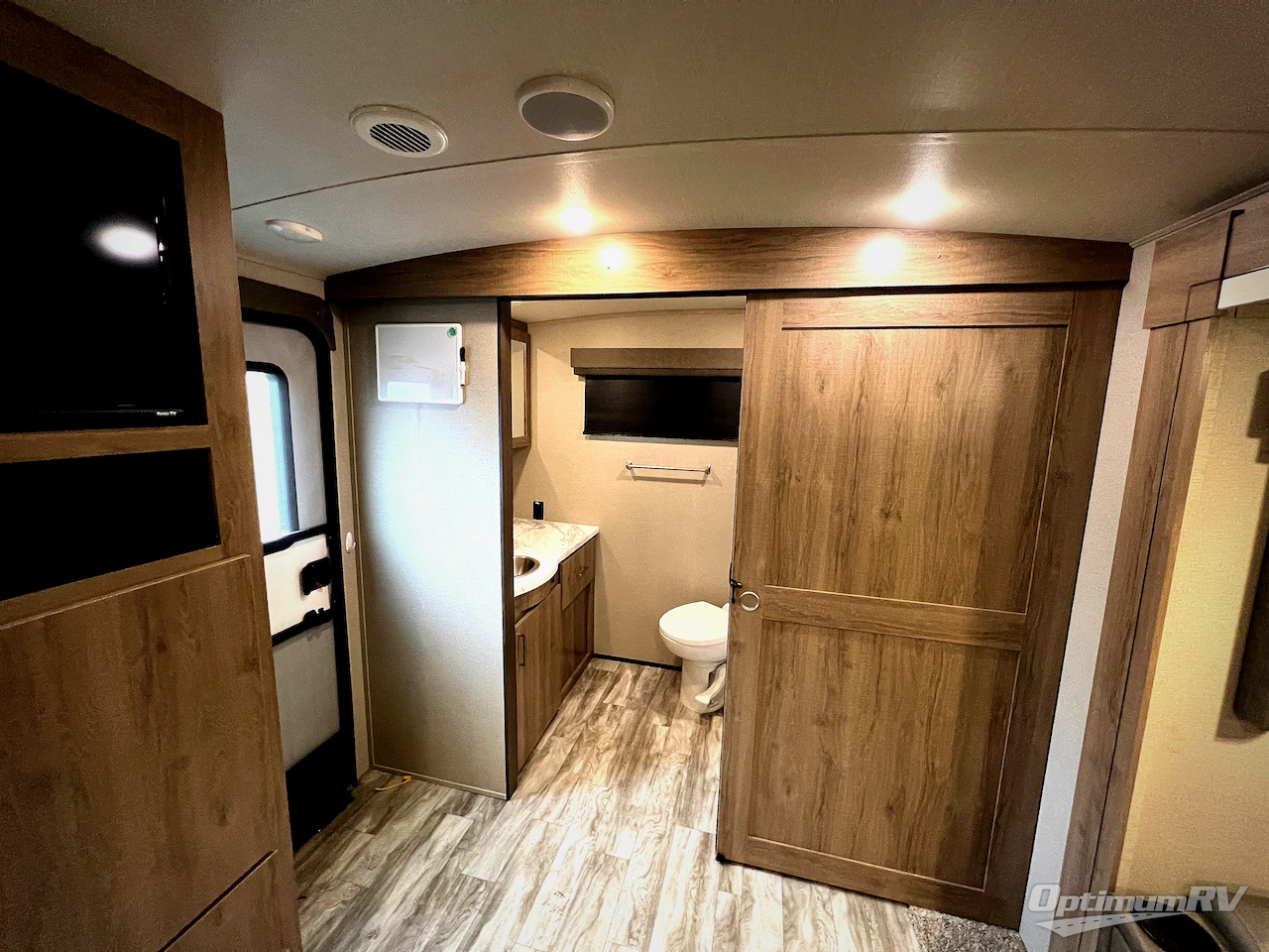 2022 Grand Design Imagine 2600RB Photo 13