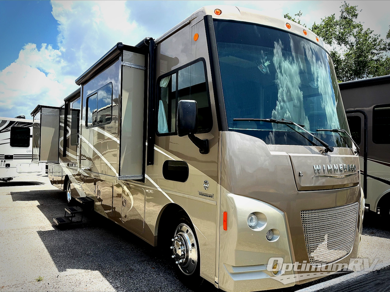 2016 Winnebago Vista LX 36Y Photo 1