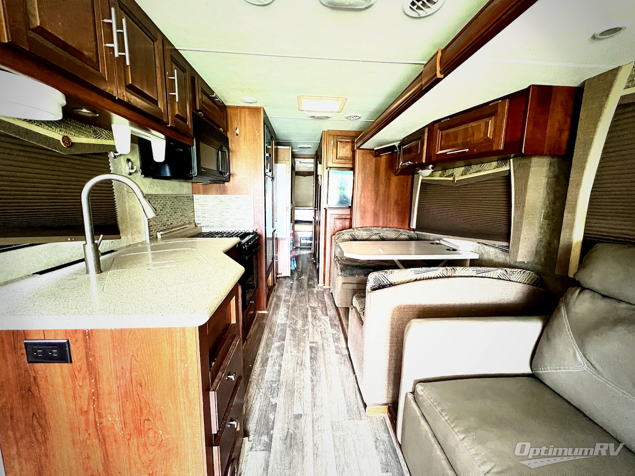 2015 Forest River Georgetown 351DS Photo 4