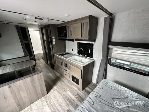 2022 Gulf Stream Trailmaster Ultra-Lite 248BH RV Photo 2