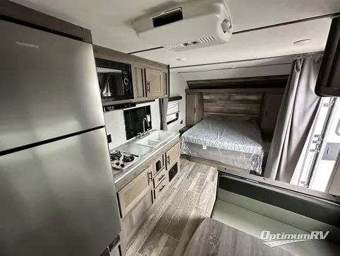 2022 Gulf Stream Trailmaster Ultra-Lite 248BH RV Photo 3