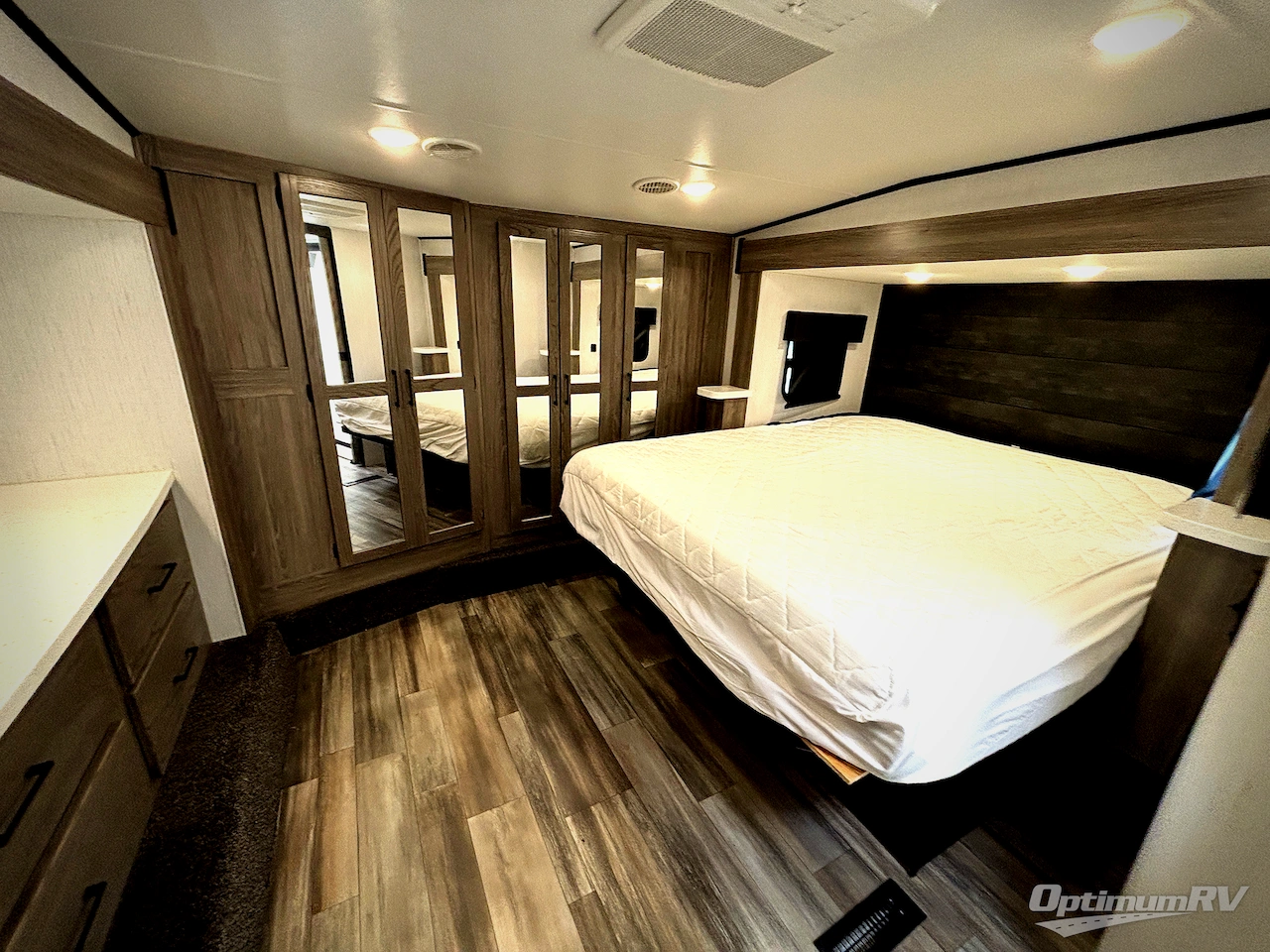 2022 Heartland Road Warrior 414 Photo 6
