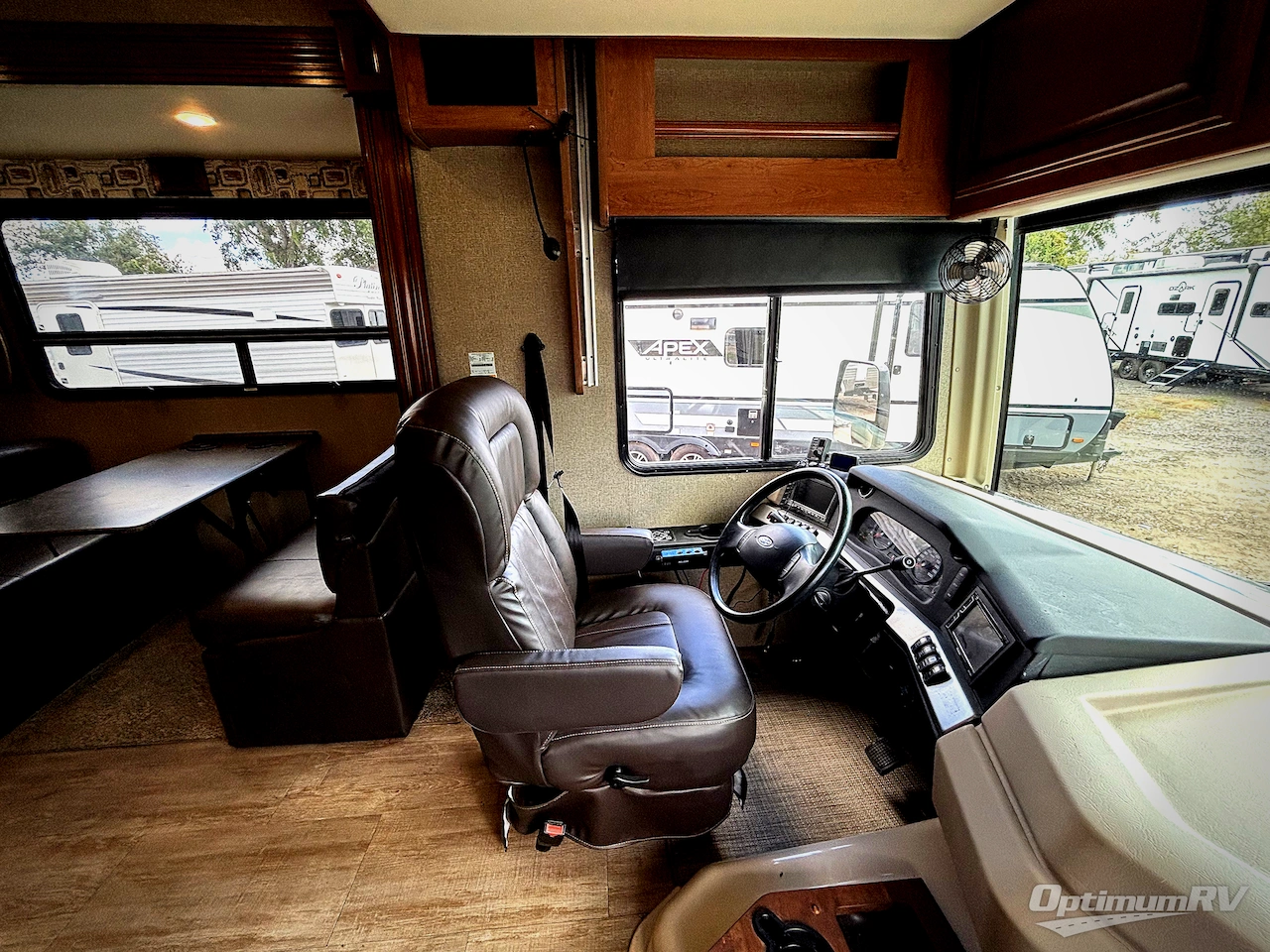 2018 Fleetwood Bounder 34S Photo 20
