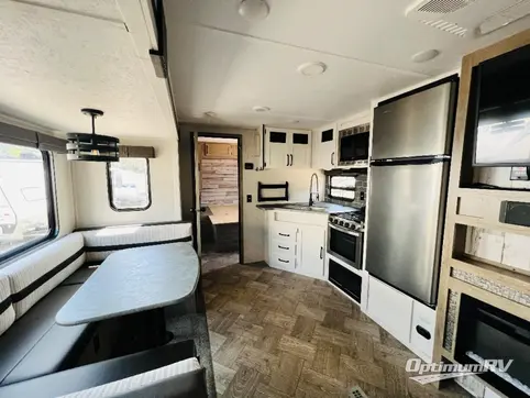 2022 Palomino Puma 31QBBH RV Photo 2