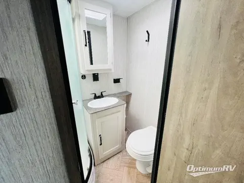 2022 Palomino Puma 31QBBH RV Photo 4