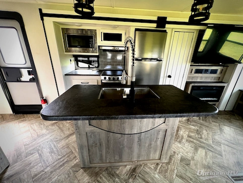 2023 Palomino Puma 32MBDS RV Photo 3