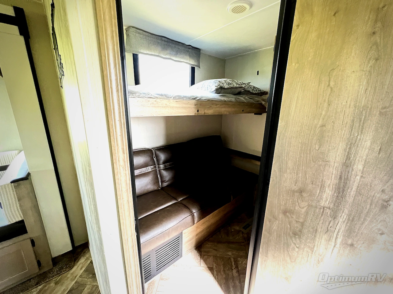 2023 Palomino Puma 32MBDS Photo 16