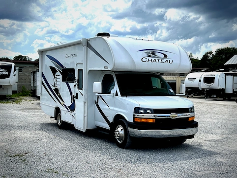 Used 2022 Thor Chateau 22B Featured Photo