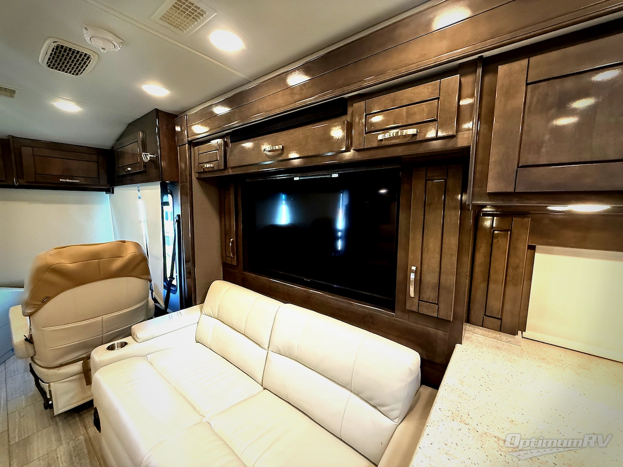 2021 Jayco Embark 39T2 Photo 6