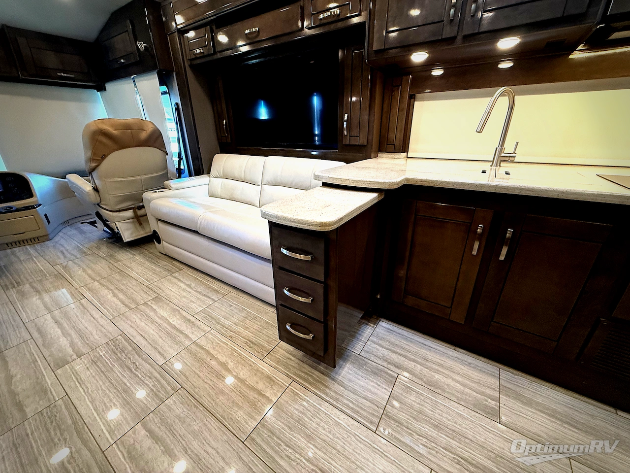 2021 Jayco Embark 39T2 Photo 9