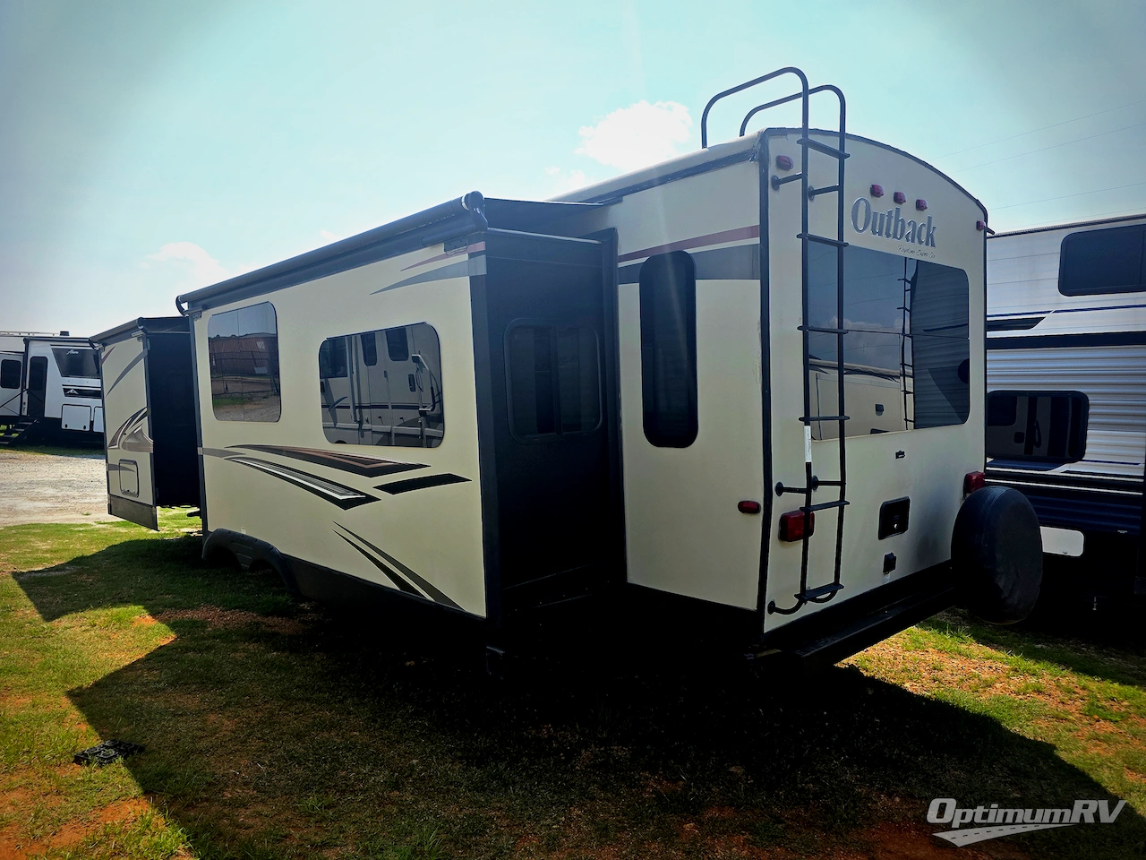 2016 Keystone Outback 277RL Photo 3