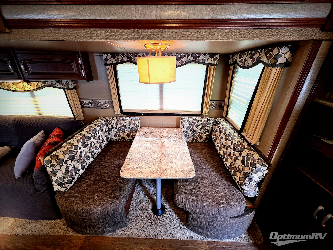 2016 Keystone Outback 277RL Photo 7