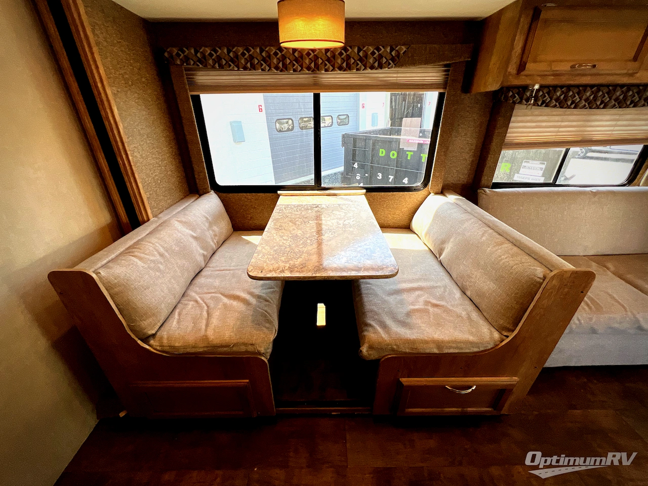 2017 Gulf Stream Conquest 3616 Photo 10