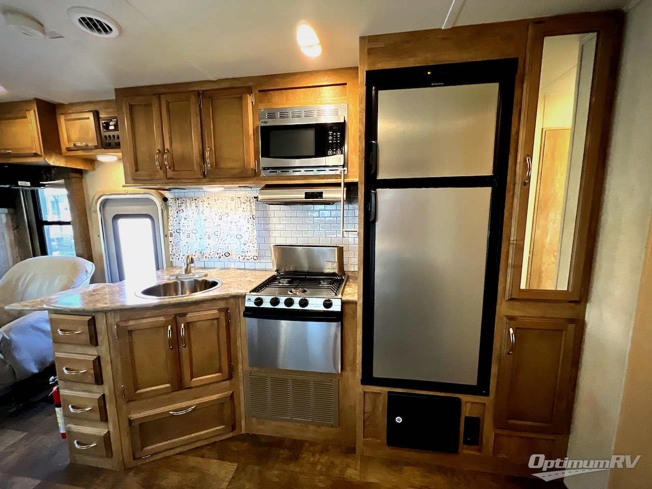 2017 Gulf Stream Conquest 3616 Photo 12