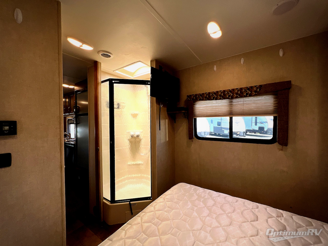 2017 Gulf Stream Conquest 3616 Photo 18