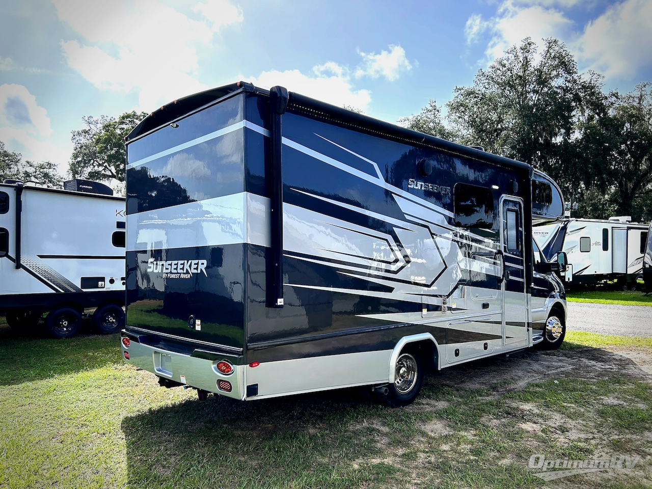 2023 Forest River Sunseeker MBS 2400B Photo 2