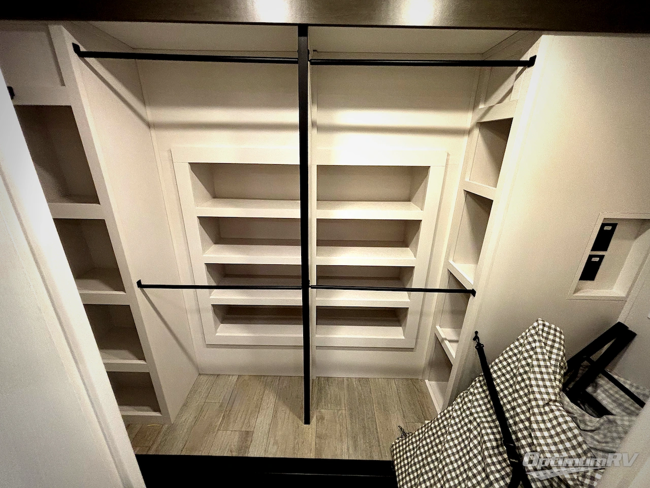 2026 Heartland Bighorn 39RK Photo 9