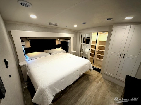 2026 Heartland Bighorn 38RE RV Photo 4