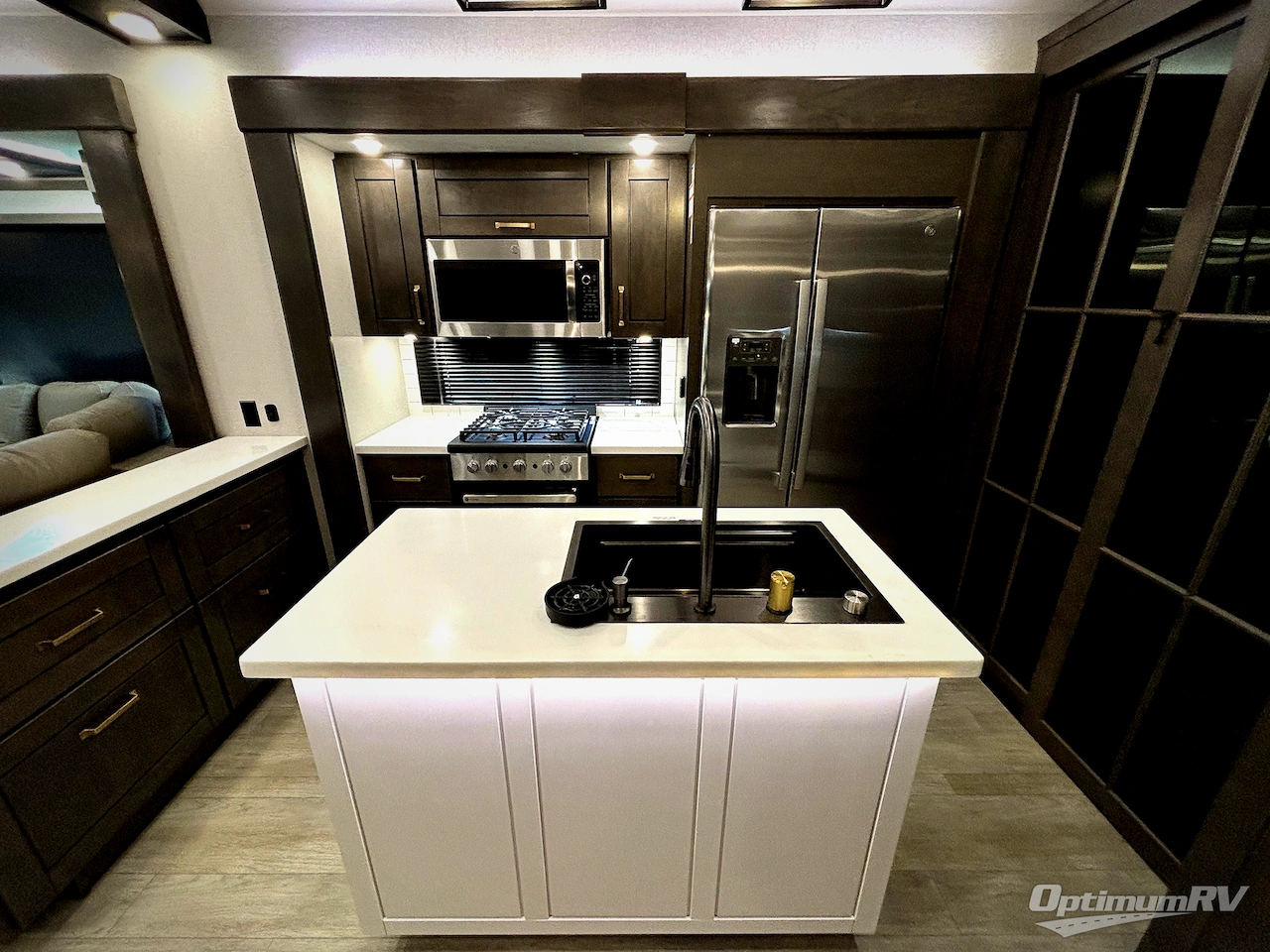 2026 Heartland Bighorn 38RE Photo 6