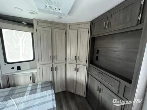 2024 Coachmen Catalina Destination Series 40BHTS RV Photo 4