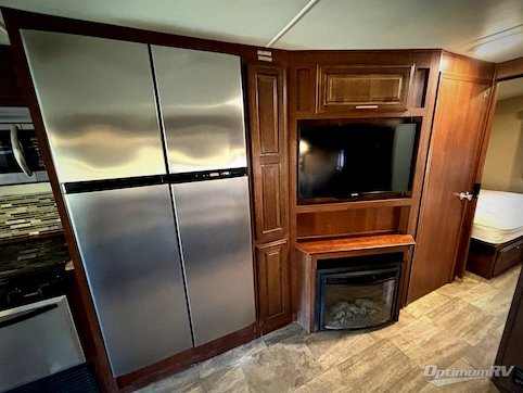 2017 Forest River Georgetown 5 Series 31L5 RV Photo 3
