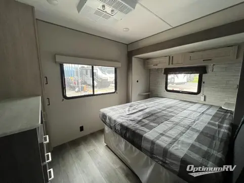 2024 Coachmen Catalina Destination Series 39FKTS RV Photo 4