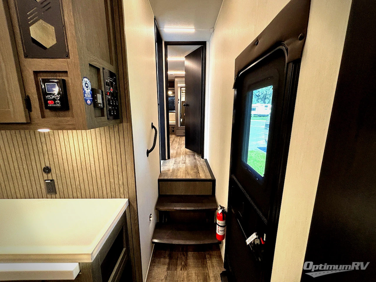 2025 Forest River Cherokee Arctic Wolf Suite 3750SUITE Photo 6