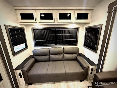 2025 East To West Tandara 386MB-OK RV Photo 2