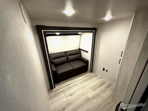 2025 East To West Tandara 386MB-OK RV Photo 3