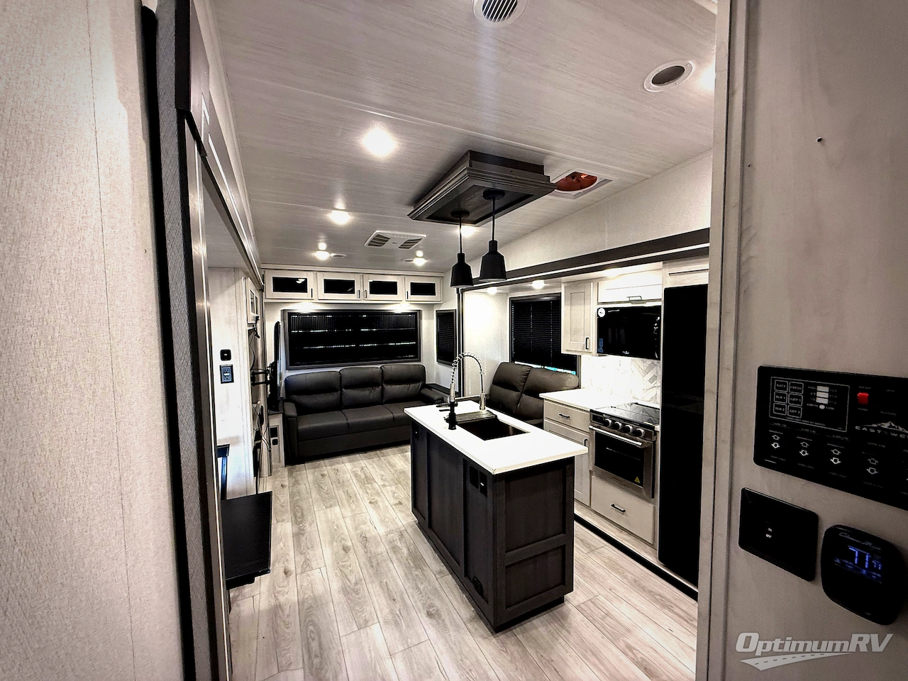 2025 East To West Tandara 386MB-OK Photo 4