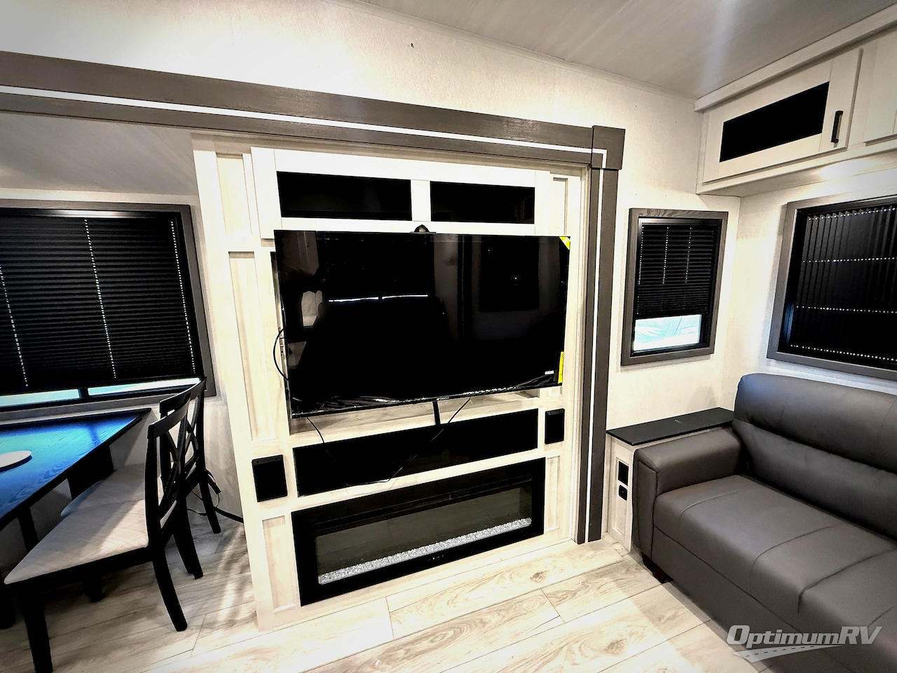 2025 East To West Tandara 386MB-OK Photo 6