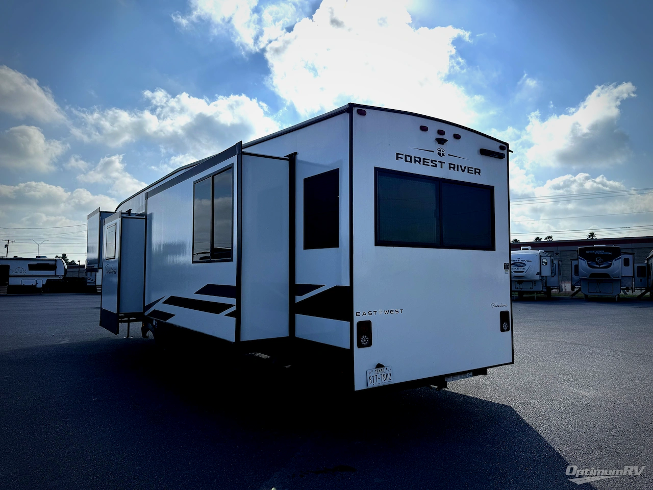 2025 East To West Tandara 386MB-OK Photo 3